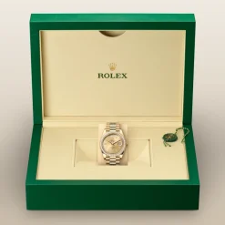 rolex  Day-Date 40 Oyster, 40 mm, yellow gold and diamonds M228348RBR-0002
