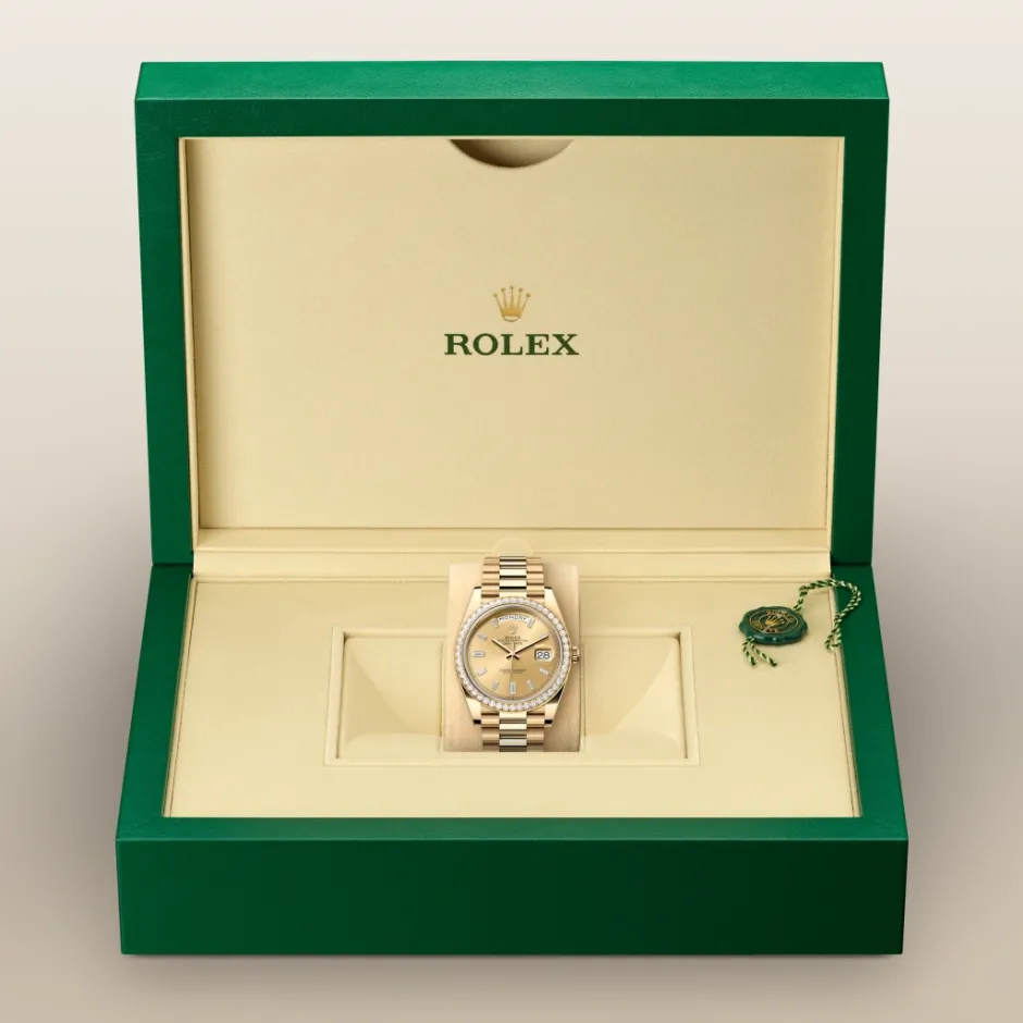 rolex Day-Date 40 Oyster, 40 mm, yellow gold and diamonds M228348RBR-0002