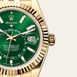 rolex Sky-Dweller Oyster, 42 mm, yellow gold M336938-0008